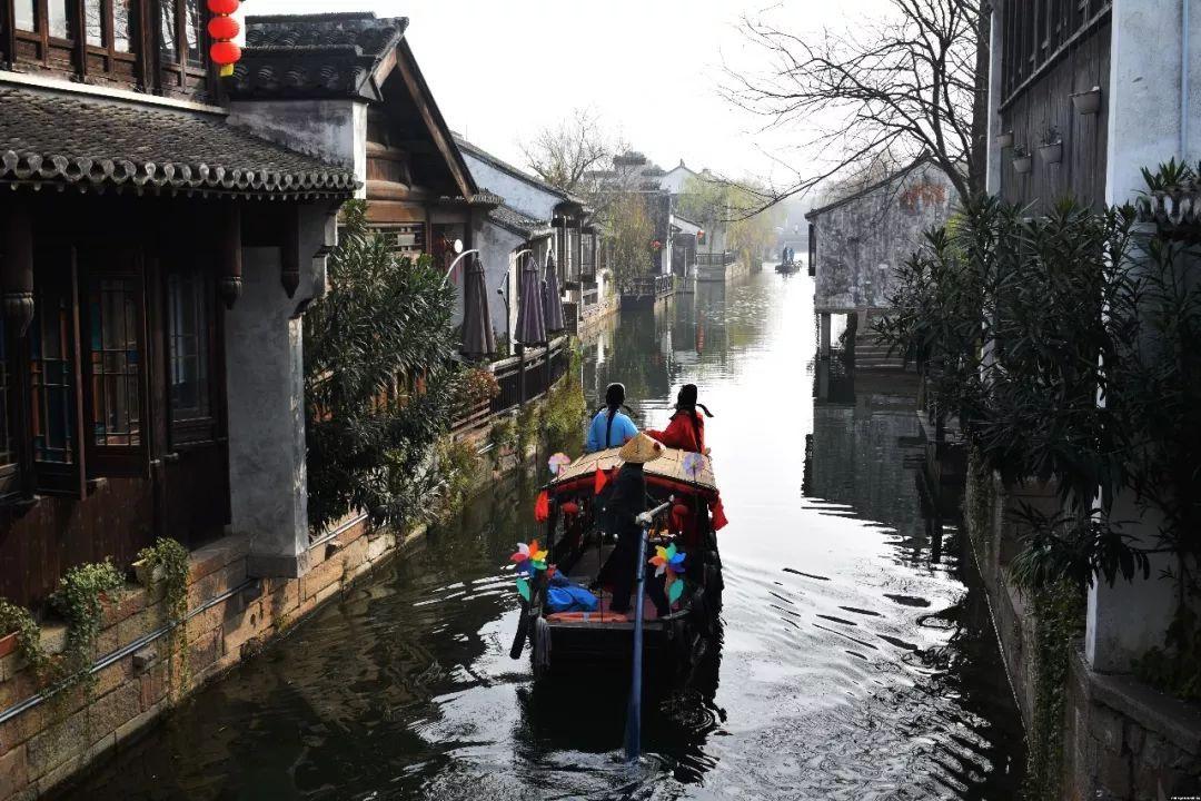 主卧带卫生间好，还是衣帽间好？